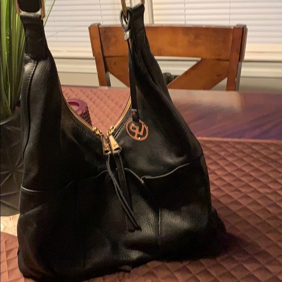 Linea Pelle Handbags - Linea Pelle 🌸🌼Gorgeous black leather bag